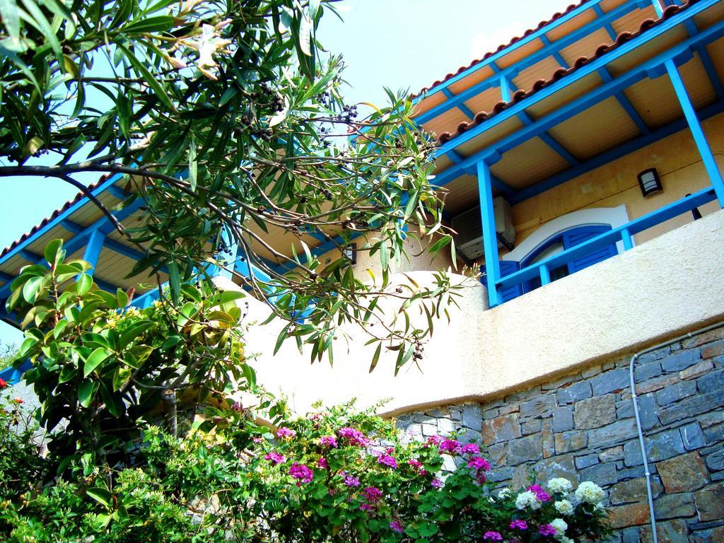 Corina Apartments Sitia Exterior foto